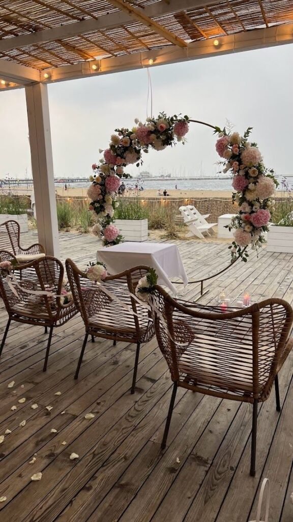 A circular floral arch on the terrace — OIA Decorations